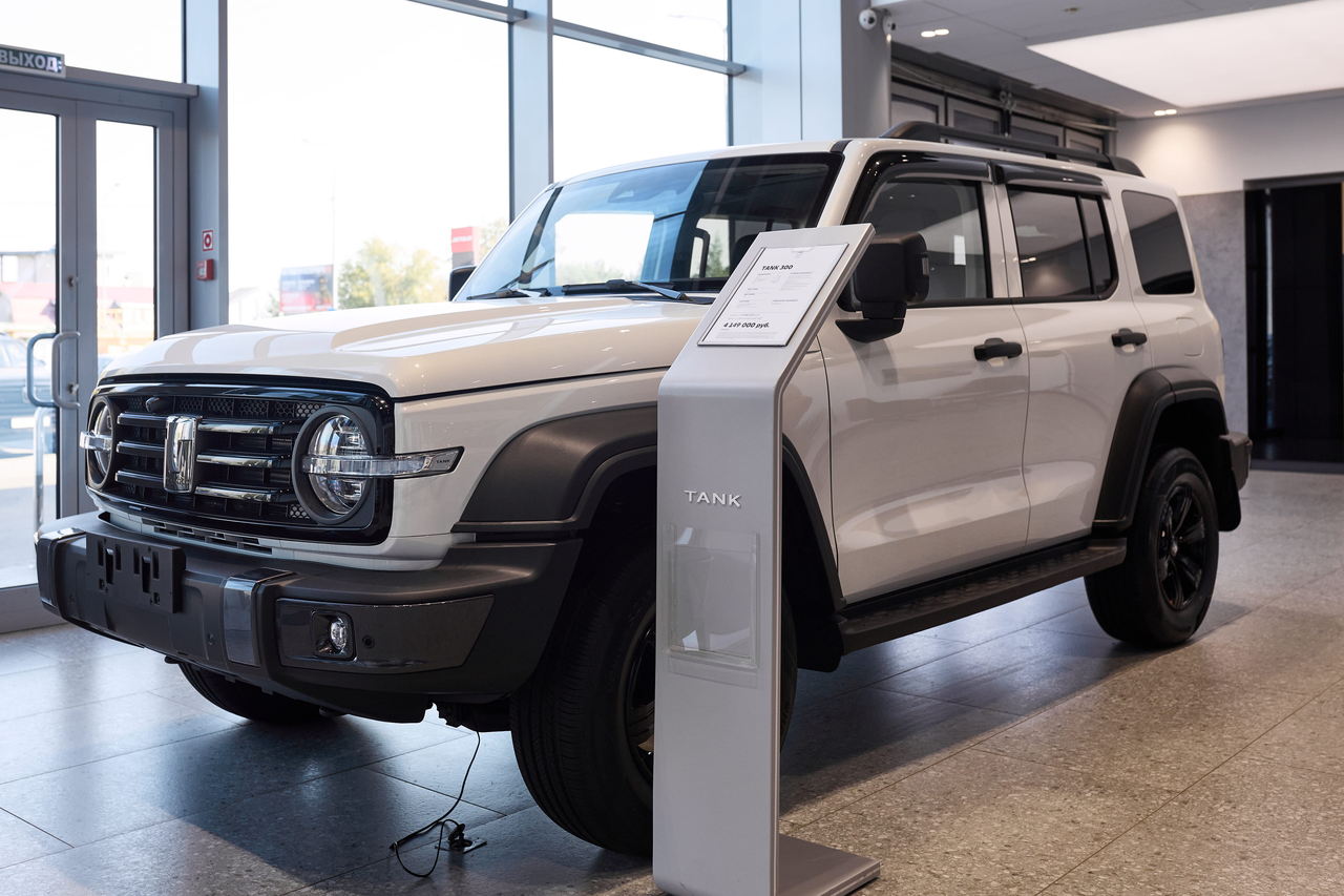 Tank 300 City Premium 2.0T 4WD 8AT (220 л.с.) PY24 MY22