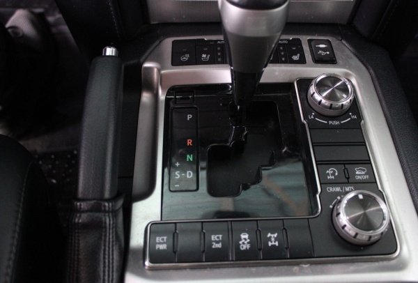 Toyota Land Cruiser 200 2015 года с пробегом 331 311 км, фото 20