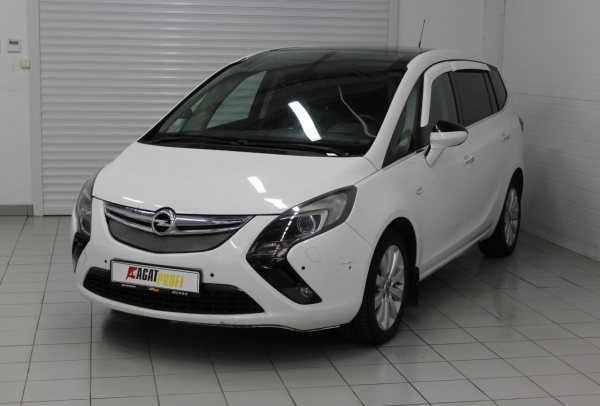 Opel Zafira 2013 года с пробегом 178 781 км, фото 1
